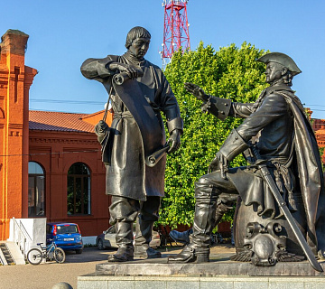 Вышний Волочек. Памятник Петру I и М. И. Сердюкову. Автор фото: Нина Бакланова. Фото: zen.yandex.ru/matushka_nina
