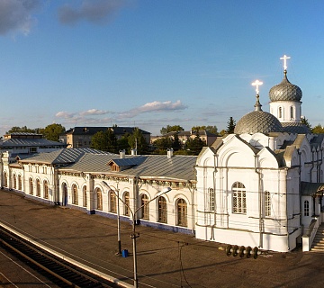 Вокзал станции Буй с церковью Николая Чудотворца. Фото: ru.wikipedia.org