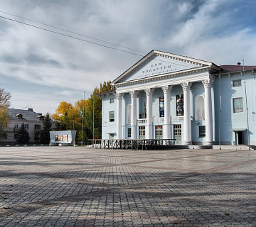 Михайловка, площадь Конституции. Автор фото: А. А. Рыбалкин. Фото: photogoroda.com