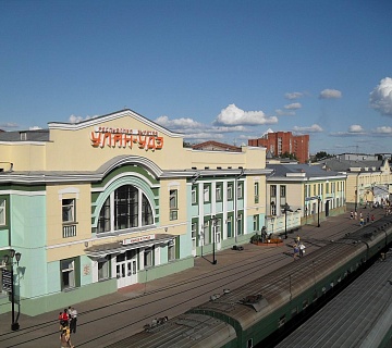 Железнодорожный вокзал в Улан-Удэ. Фото: rudolf-khb.narod.ru
